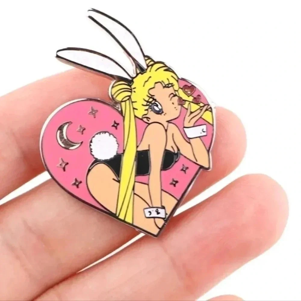 Sailor moon hot japan anime pin